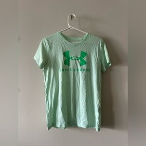 Women’s Under Armour shirt AS nwot